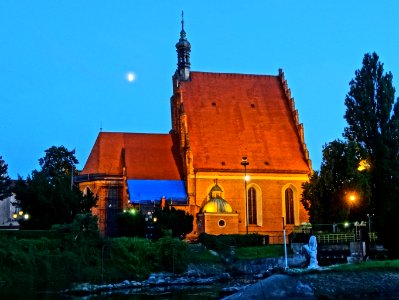 Bdg Katedra noc poz 7 07-2013