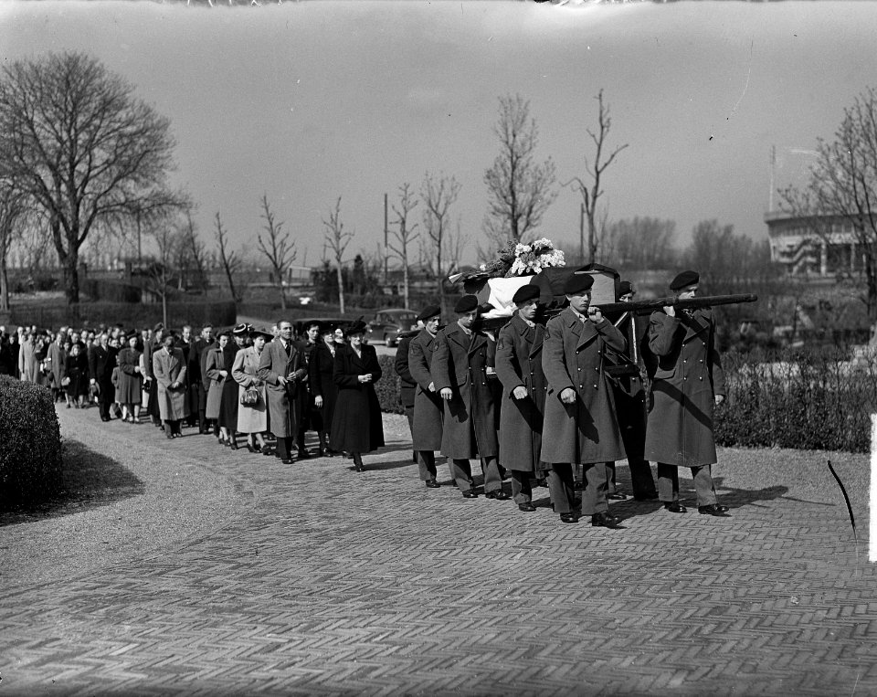 Begrafenis Marinier Meulefeld, Bestanddeelnr 903-3111