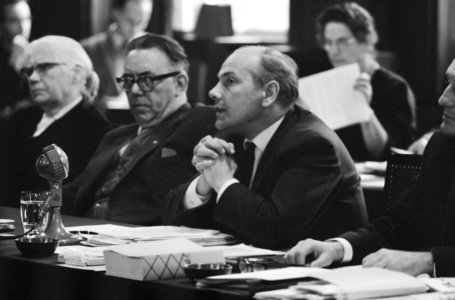 Begroting 62 in de Amsterdamse gemeenteraad Den Uyl , mevrouw van der Sluis Fin, Bestanddeelnr 913-2826