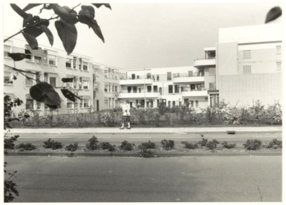 Bejaardencentrum De Molenburg aan de Groningenlaan 12. NL-HlmNHA 54016595