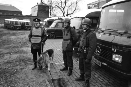 Behandeling uitleveringsverzoek RAF lid Folkerts door rechtbank in Maastricht p, Bestanddeelnr 929-5186 photo