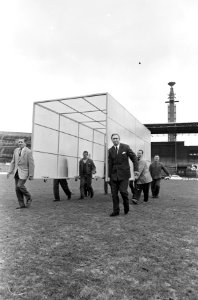 Beveiliging Olympisch Stadion, de vluchtunnel wordt in elkaar gezet, Bestanddeelnr 919-8517