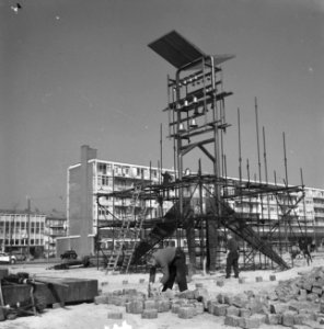 Bevrijdingscarillon in Amsterdam op Plein 1940-1945, Bestanddeelnr 912-3297