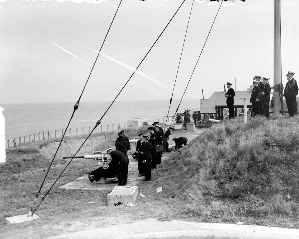 Bezoek aan de Argis van Admiraal Helfrich, Bestanddeelnr 903-0230