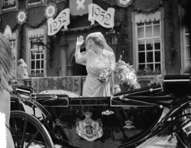 Bezoek Koningin Juliana aan jubilerend Breda, Bestanddeelnr 905-2225
