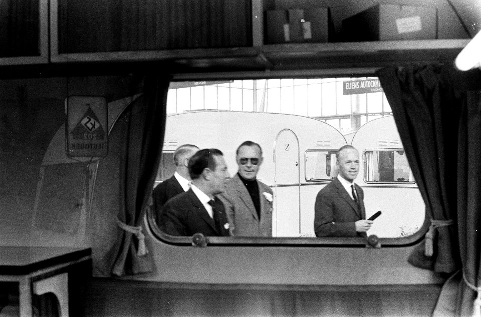 Bezoek Prins Bernhard Hiswa Goedkamp in de RAI te Amsterdam, Bestanddeelnr 914-9776