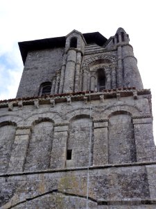 Berneuil (Charente-Maritime) Église Notre-Dame, la tour PA00104617