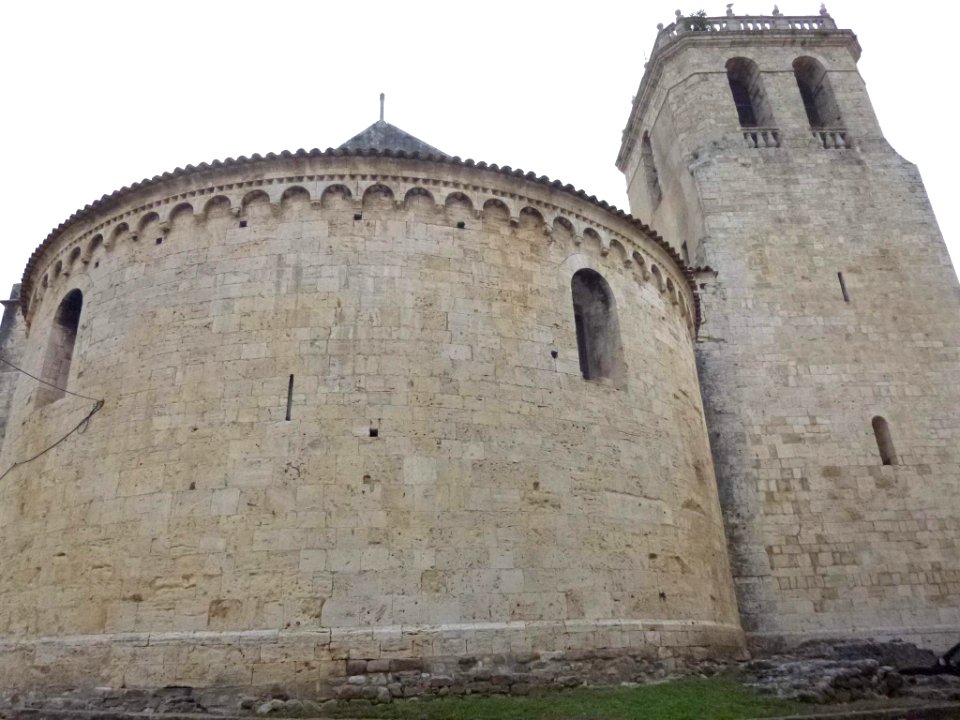 Besalú - Monasterio de Sant Pere 08