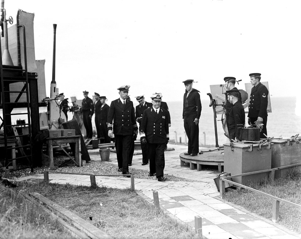 Bezoek aan de Argis van Admiraal Helfrich, Bestanddeelnr 903-0235