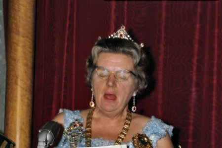 Bezoek Koningin Juliana , Pr. Bernhard , Pr. Beatrix Pr. Claus aan Ethiopie Har, Bestanddeelnr 254-8366