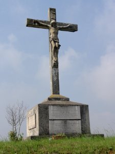 Berry-au-Bac (Aisne) Croix de chemin mémorial de plusieures guerres