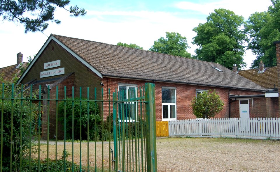 Bishopstoke Evangelical Church, Stoke Park Road, Bishopstoke (June 2019) (4)