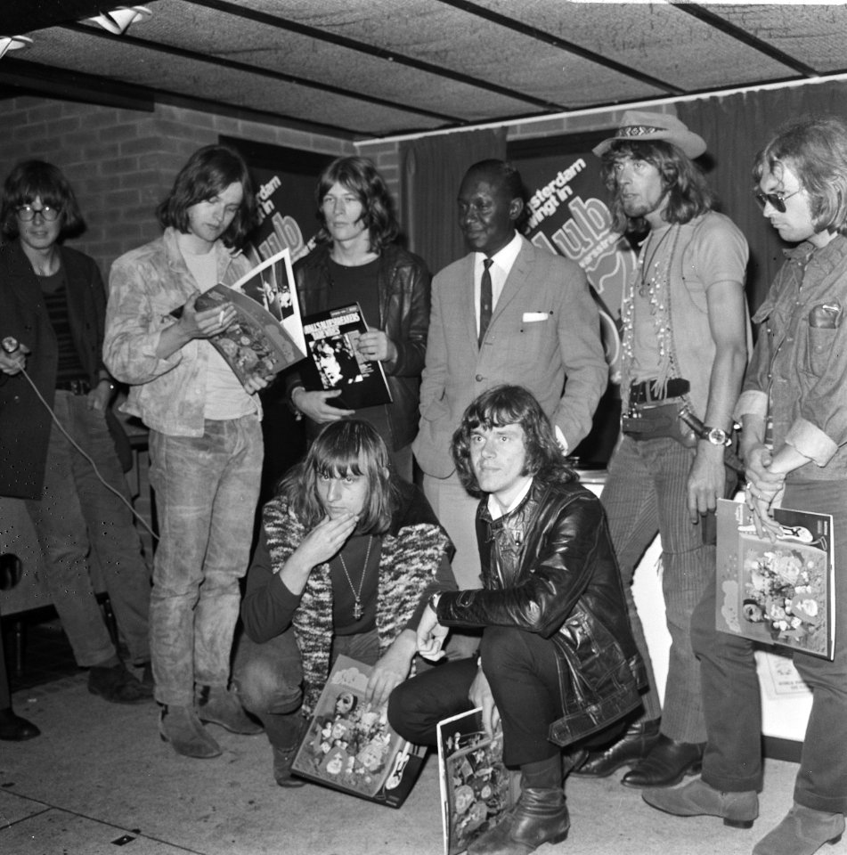 Bijeenkomst van Cuby and the Blizzards Harry Muskee (links), Eddy Boyd (midden), Bestanddeelnr 921-4514