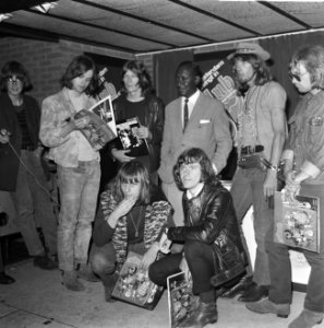 Bijeenkomst van Cuby and the Blizzards Harry Muskee (links), Eddy Boyd (midden), Bestanddeelnr 921-4514