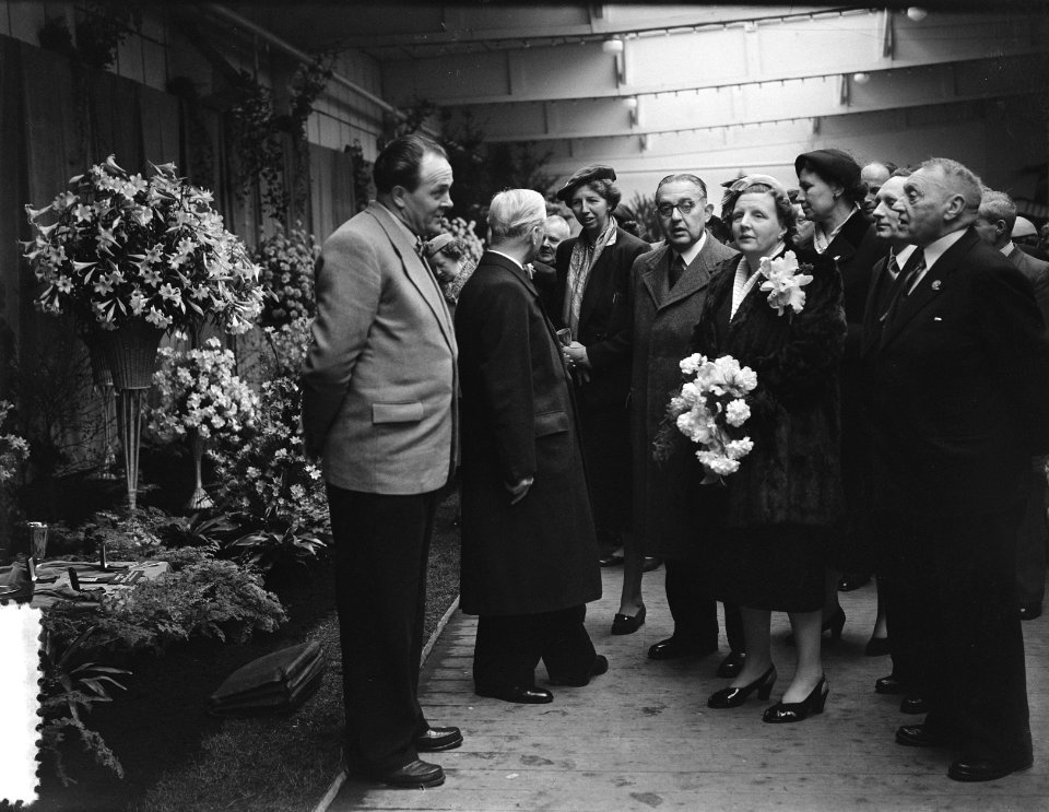 Bezoek koningin Juliana aan de Amstelflora in de RAI, Bestanddeelnr 906-3576