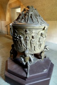 Baptismal font (replica), Hildesheim Cathedral, c. 1225 AD, replica by Gebrüder Kusthardt, c. 1900 AD - Adolphus Busch Hall - Harvard University - DSC05666