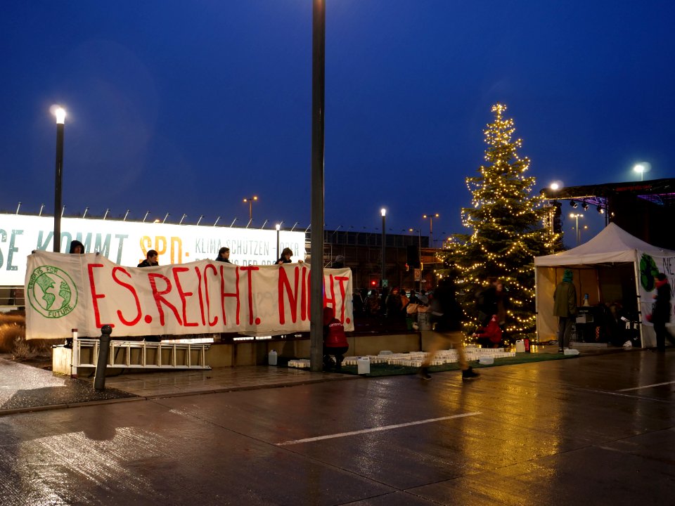 Banner in front of CityCube during SPD Parteitag 2019-12-06 02