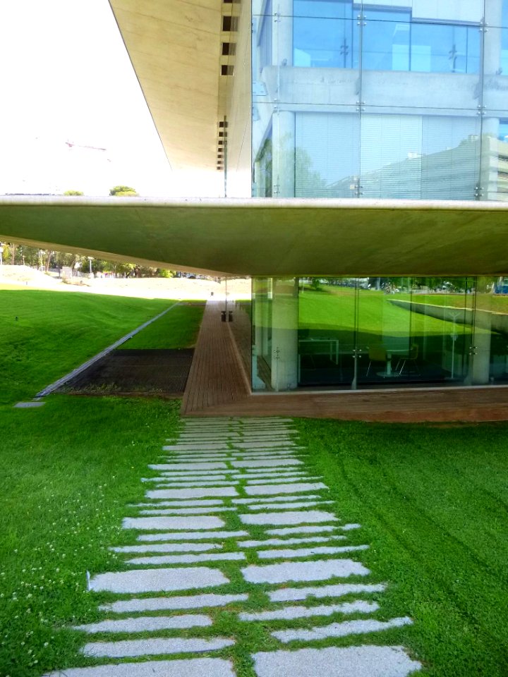 Barcelona - Universidad Politécnica de Cataluña (UPC) - Campus Nord - Edificio Nexus II (07)