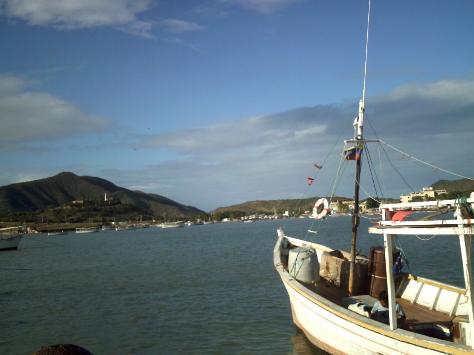 Barcos en la Bahia de Juan Griego 2