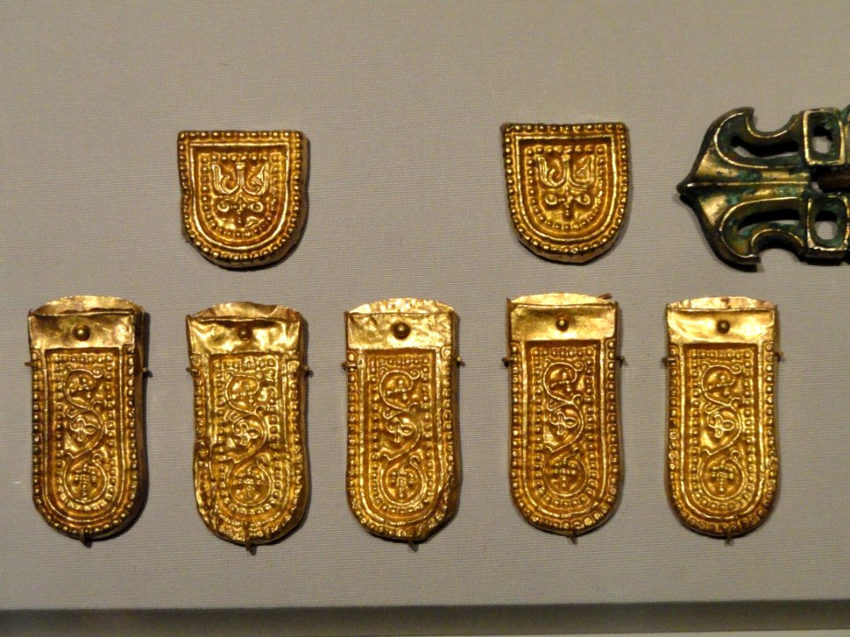 Belt buckle and lappet fittings, view 2, Iran, Sasanian period, 7th century AD, silver and gilt (buckle) and gold - Arthur M. Sackler Gallery - DSC05833