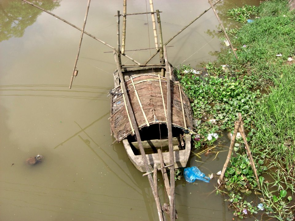 Barque vietnamiène sur la rivière