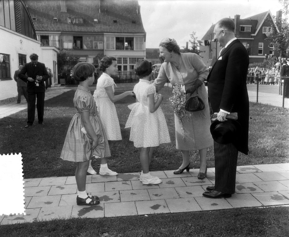 Bezoek van koningin Juliana aan Delft, bezoek bij Oude Delft, Bestanddeelnr 907-3508