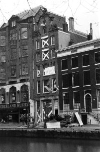 Barricades rond het kraakpand Prinsengracht in Amsterdam, Bestanddeelnr 931-3077