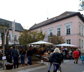 Alzey, Schlossgasse 14, Töpfermarkt