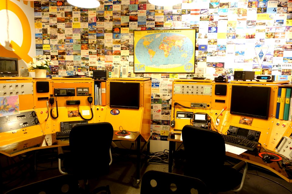 Amateur radio station - Tekniska museet - Stockholm, Sweden - DSC01682