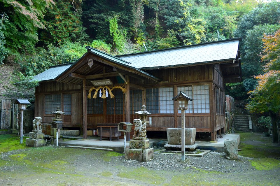 Amawaketoyohime-jinja, haiden