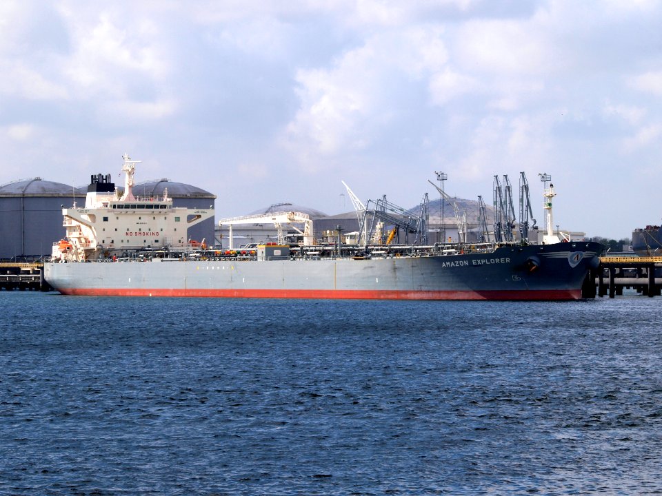 Amazon Explorer - IMO 9231511 - Callsign SVFF pic1