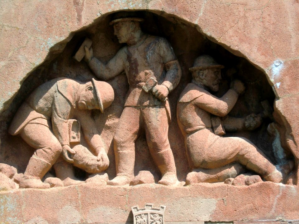 Altenberg Denkmal-Relief am Bergmannsbrunnen02