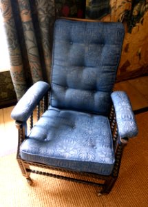 Armchair - Kelmscott Manor - Oxfordshire, England - DSC00091