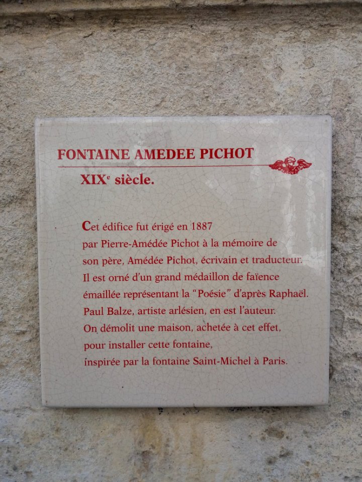 Arles - Fontaine Amédée Pichot, plaque descriptive