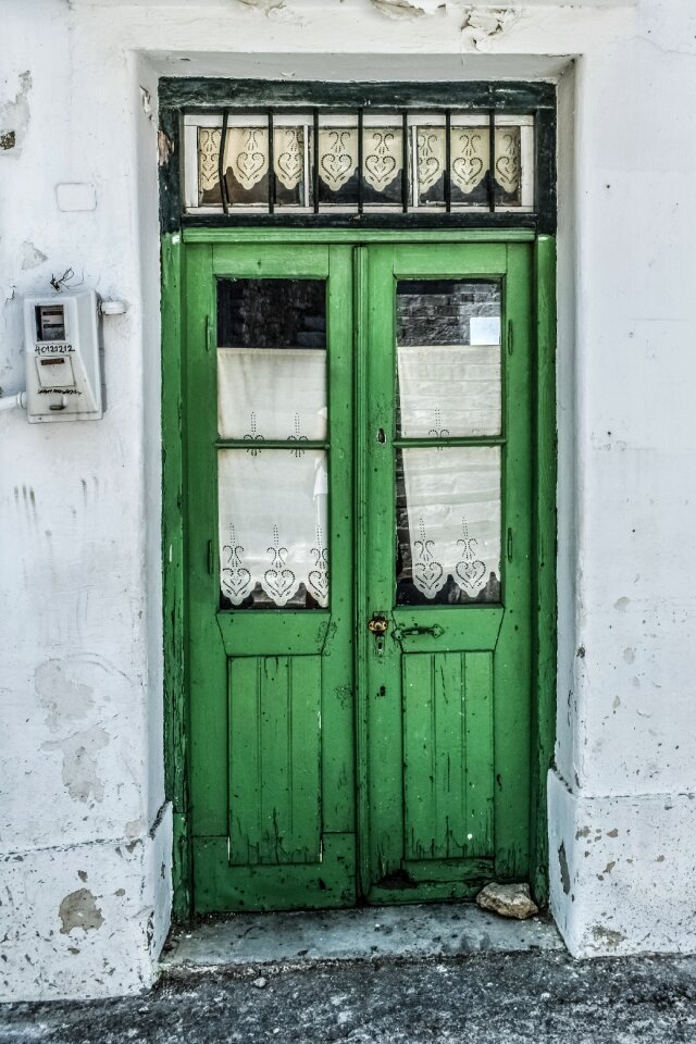 Traditional entrance decay