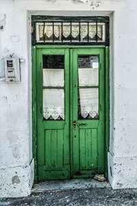 Traditional entrance decay