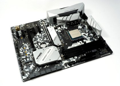 AMD Ryzen 3 330G (Full Shot)