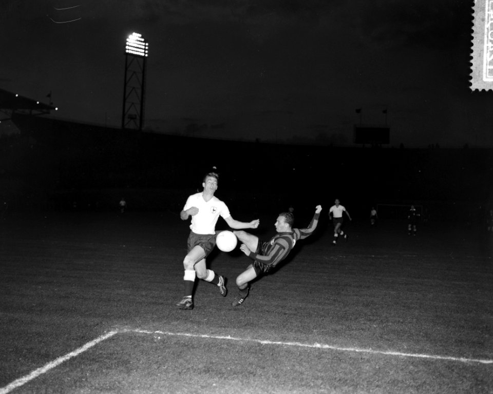 Amsterdam tegen Tottenham Hotspur 3-0, Bestanddeelnr 912-4854