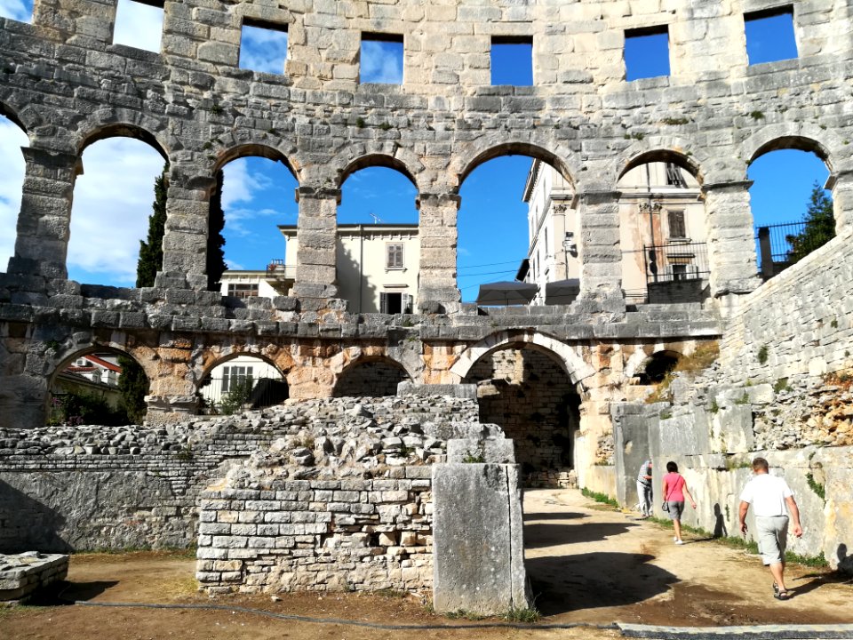 Amphitheatre (Pula), interior 101