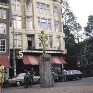 Amsterdamse stadsgezichten Lieverdje op Spui, Bestanddeelnr 254-8667