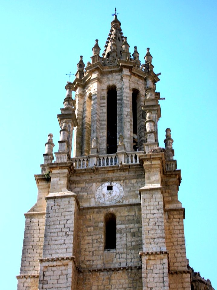 Ampudia - Colegiata de San Miguel 01