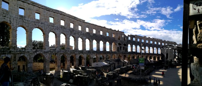 Amphitheatre (Pula), interior 82