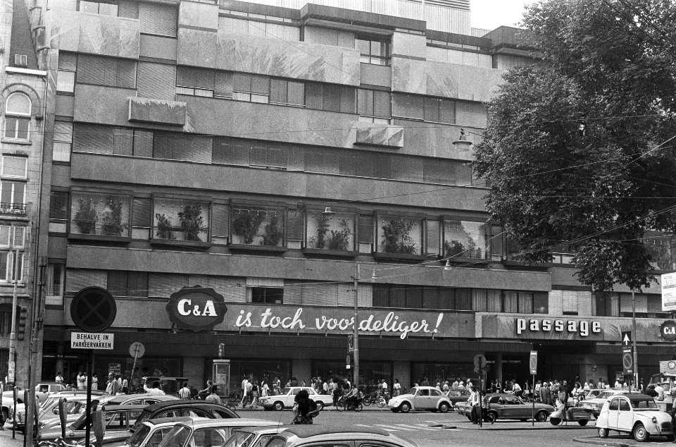Amsterdam, exterieur C&A gebouw, Damrak, Bestanddeelnr 924-7176