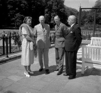 Afscheid Generaal Eisenhower op Soestdijk, Bestanddeelnr 905-1212