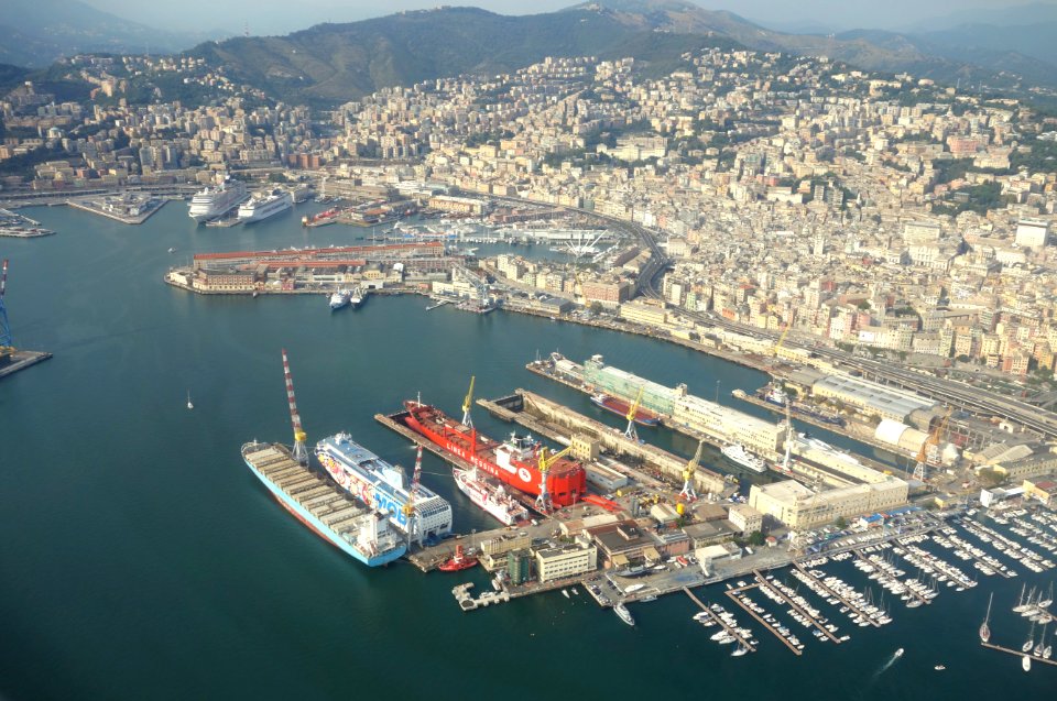 Aerial view - Harbour of Genoa, Italy - DSC01156