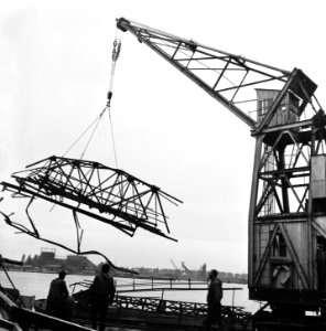 Amsterdam, fotos betreffende de herstellingswerken in de haven, Bestanddeelnr 900-9111