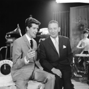 Andre en Rudy Carrell tijdens one manshow van Rudy, Bestanddeelnr 911-5182