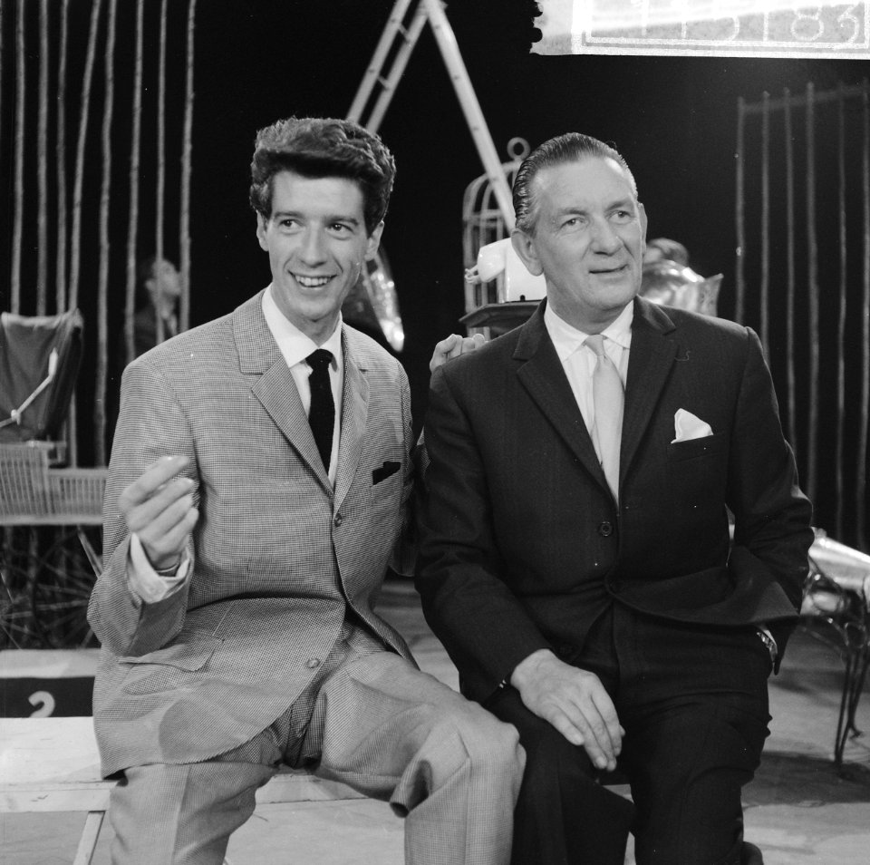 Andre en Rudy Carrell tijdens one manshow van Rudy, Bestanddeelnr 911-5183