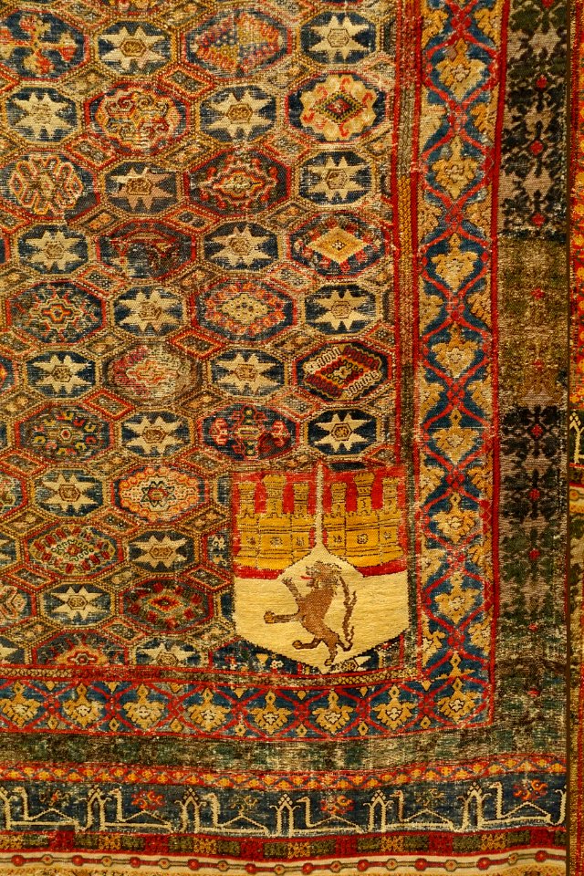Armorial carpet with arms of Maria Enriquez (d. 1441), daughter of Alfonso Enriquez, Spain, Letur or Murcia, 1425-1450 AD, wool, cotton, view 2 - Textile Museum, George Washington University - DSC09805