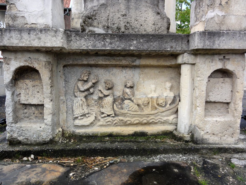 Andelain (Aisne) calvaire sculpté (02)